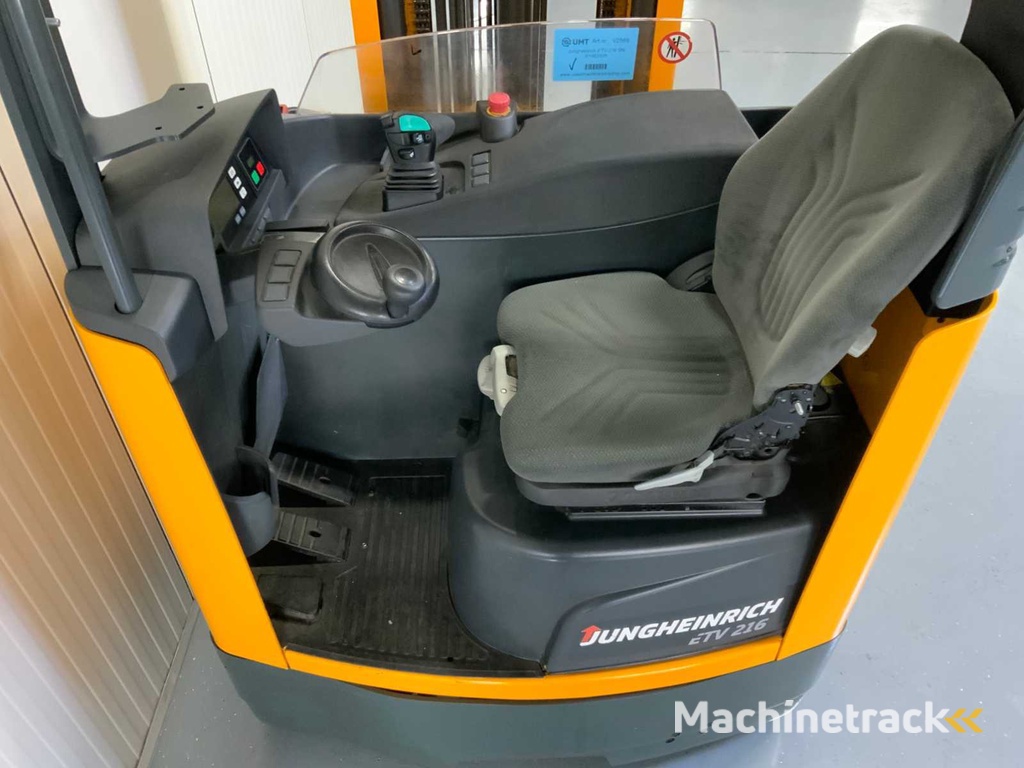 Jungheinrich ETV 216 Reach truck