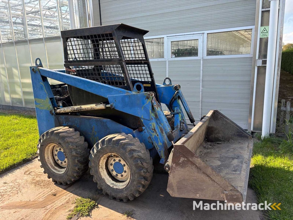 Bobcat - 825 - Skid Steer Loader