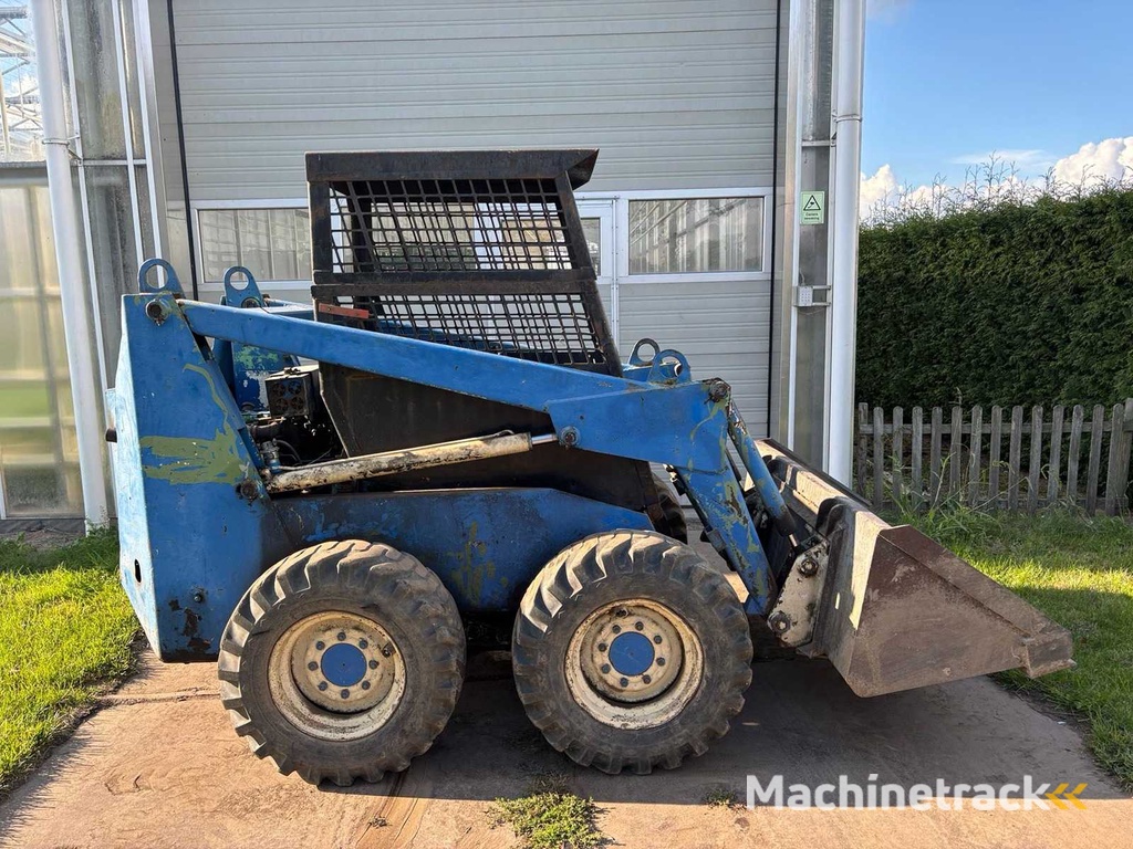 Bobcat - 825 - Skid Steer Loader