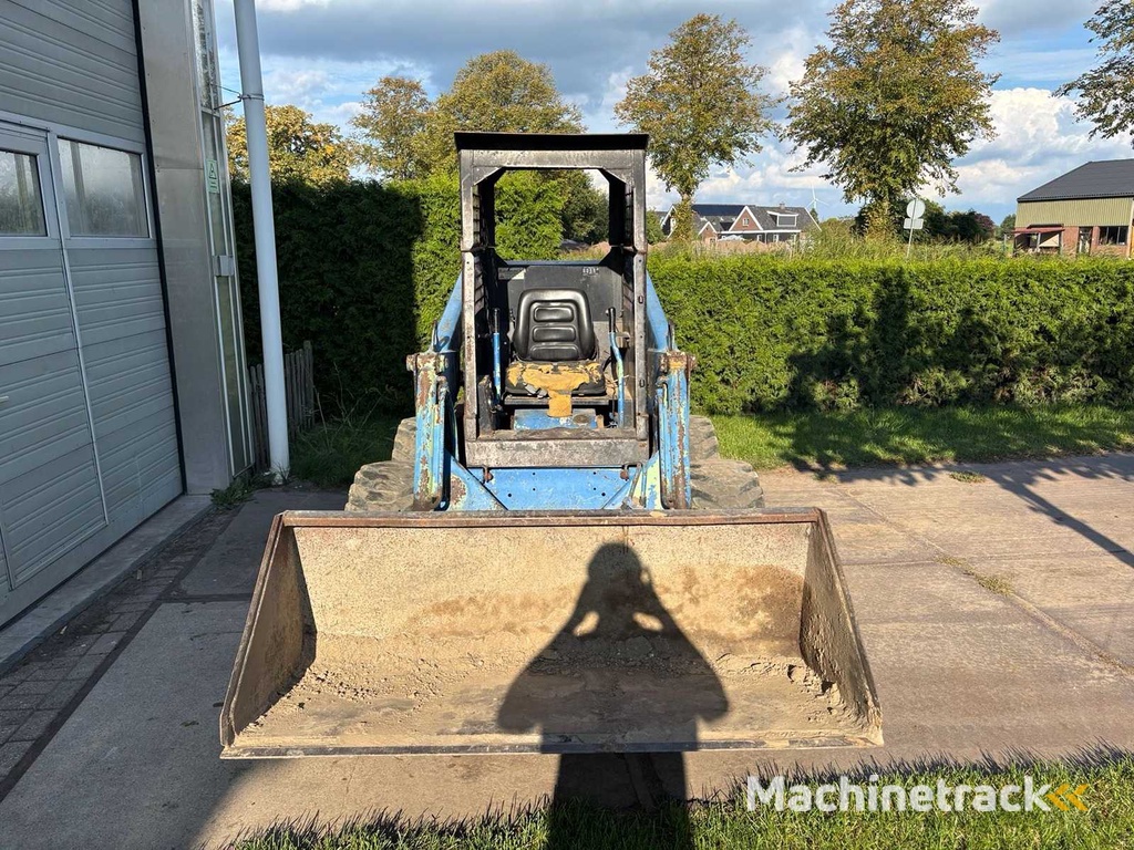Bobcat - 825 - Skid Steer Loader