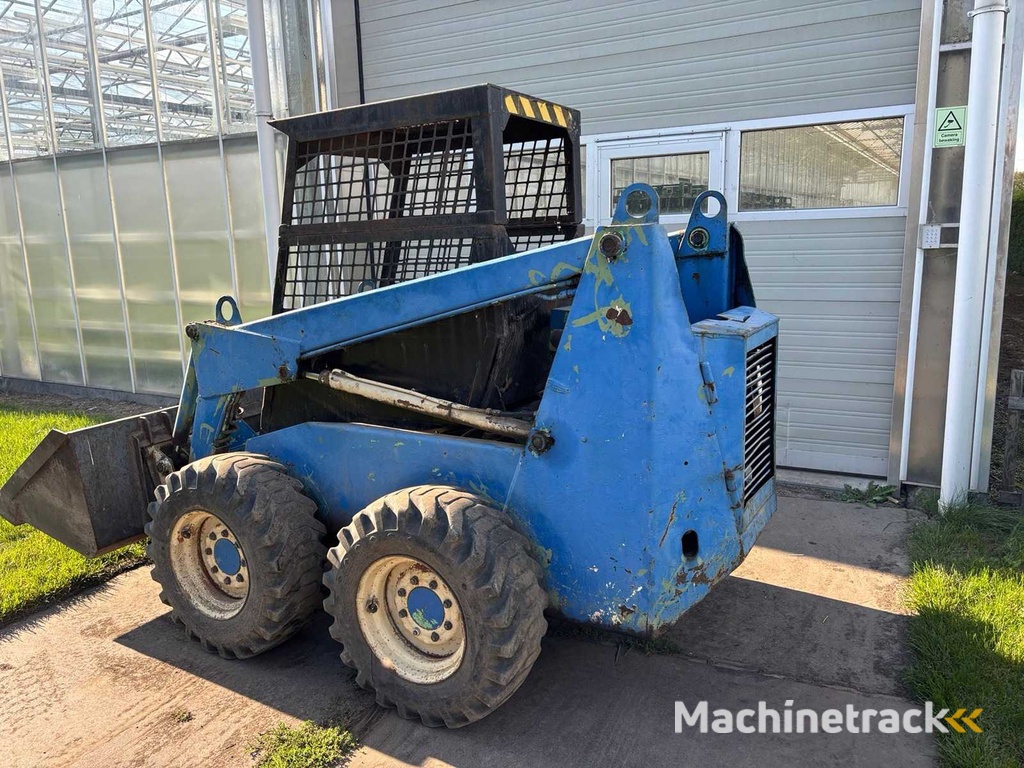 Bobcat - 825 - Skid Steer Loader