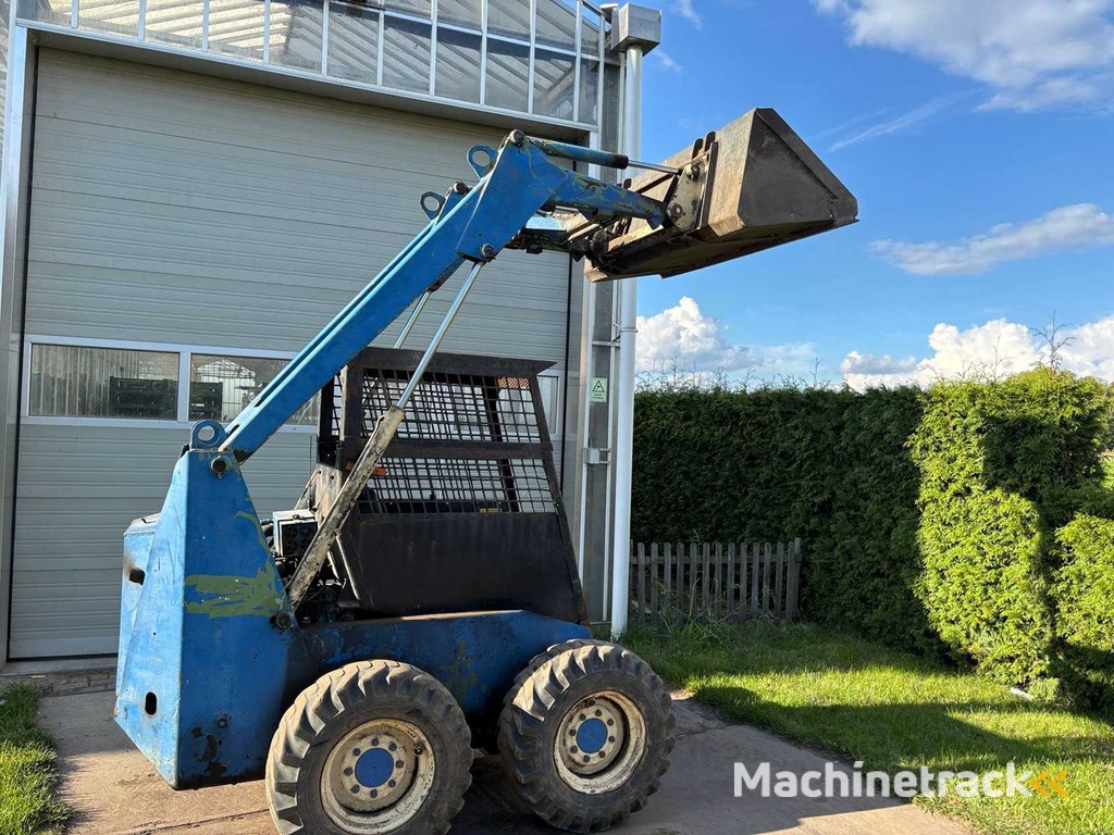 Bobcat - 825 - Skid Steer Loader