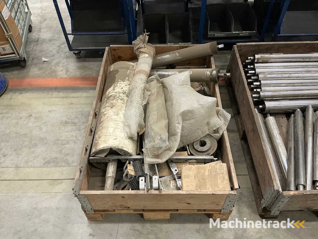 Partij draagrollers en rolbaanonderdelen