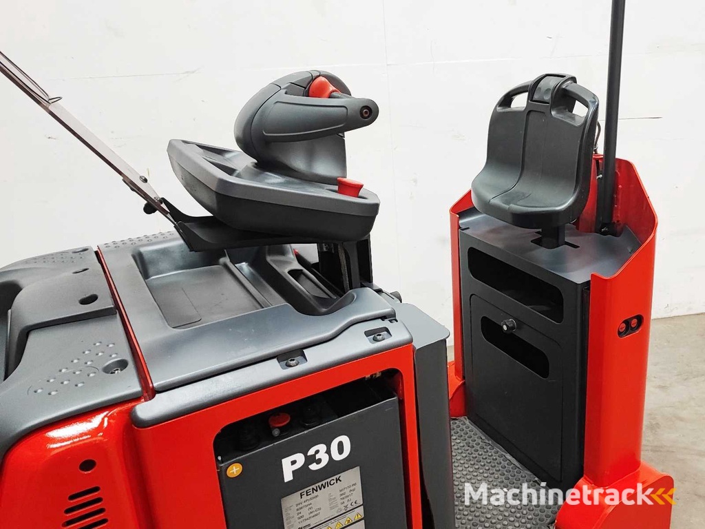 Linde - 2017 - P30C - Industrial tractor