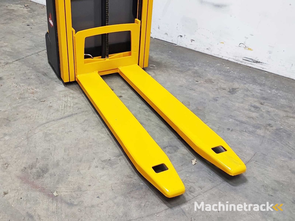 Jungheinrich - 2015 - EJC 110 - Stapelaar