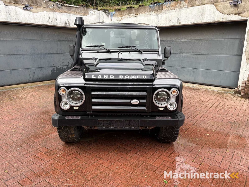 LAND ROVER Defender 110 TD5 Station Wagon