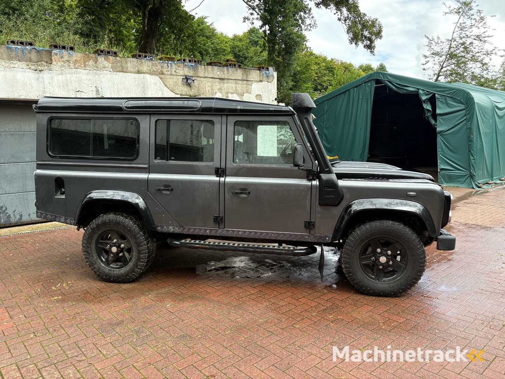 LAND ROVER Defender 110 TD5 Station Wagon