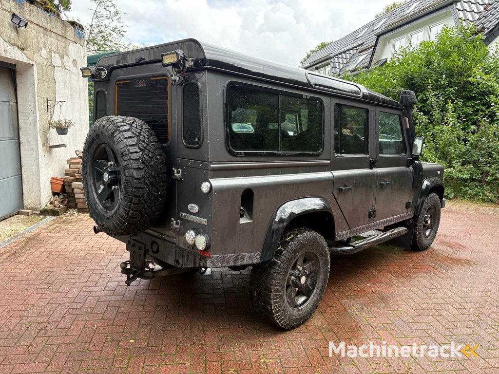 LAND ROVER Defender 110 TD5 Station Wagon