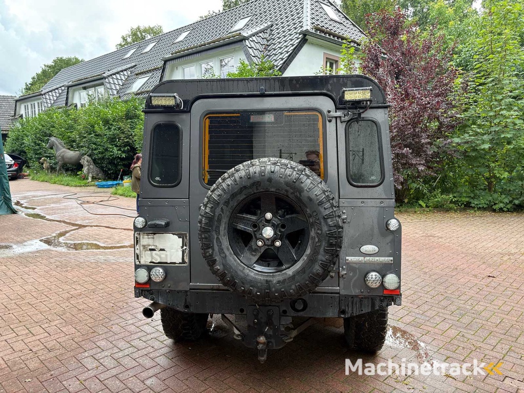 LAND ROVER Defender 110 TD5 Station Wagon
