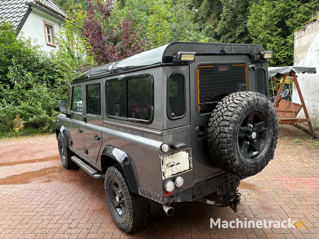 LAND ROVER Defender 110 TD5 Station Wagon
