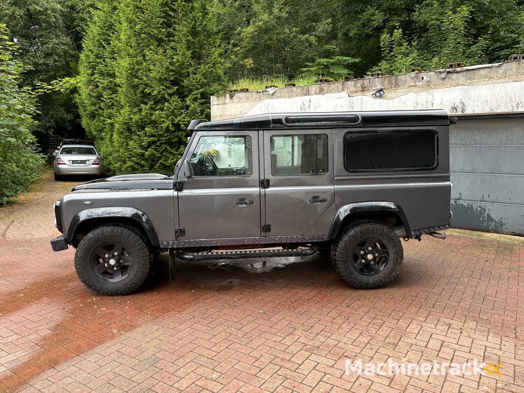 LAND ROVER Defender 110 TD5 Station Wagon