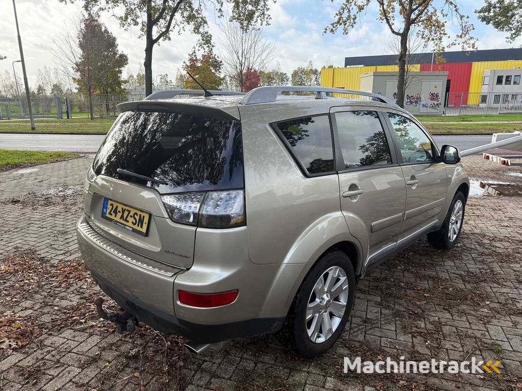 Mitsubishi - Outlander - 2.4 Intro Edit. 2WD - Car - 2007