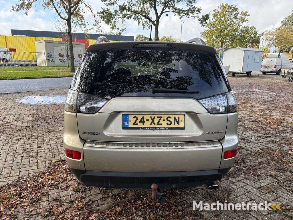 Mitsubishi - Outlander - 2.4 Intro Edit. 2WD - Car - 2007