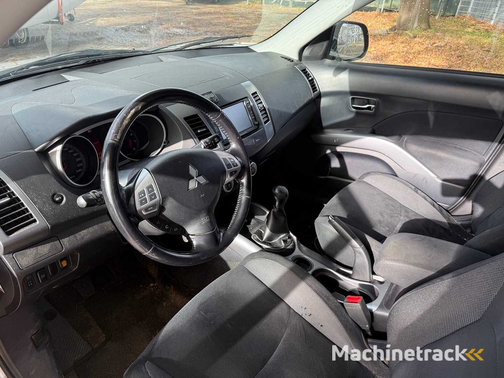 Mitsubishi - Outlander - 2.4 Intro Edit. 2WD - Car - 2007