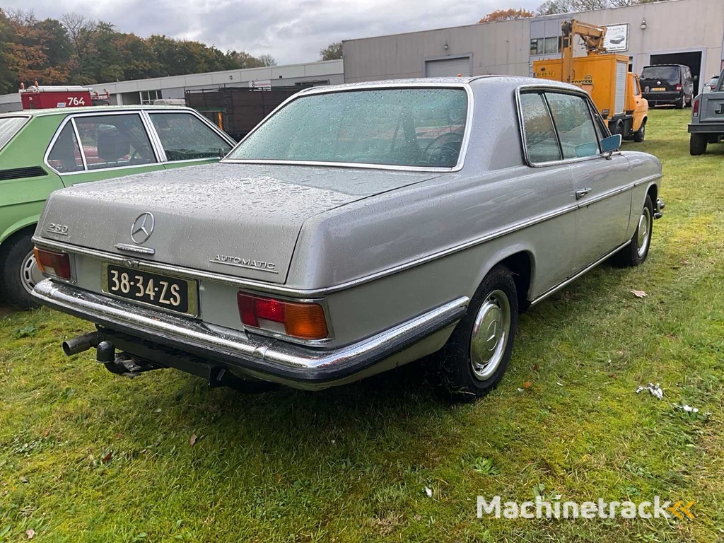 1969 Mercedes-benz 250 coupé (W114)