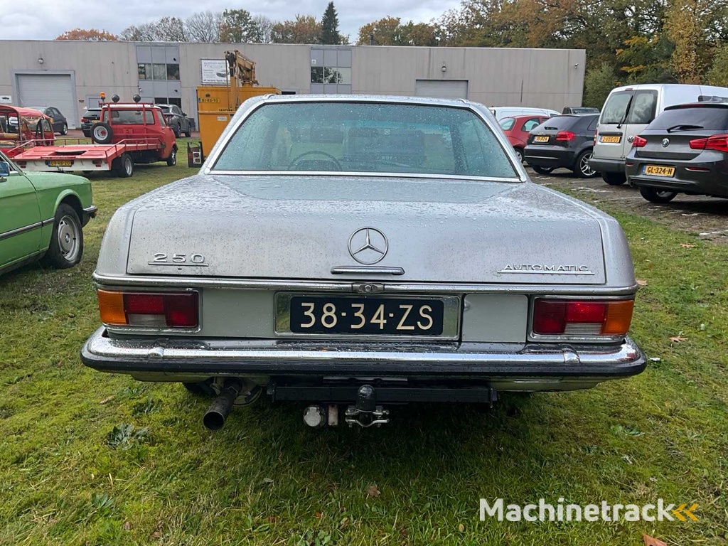 1969 Mercedes-benz 250 coupé (W114)
