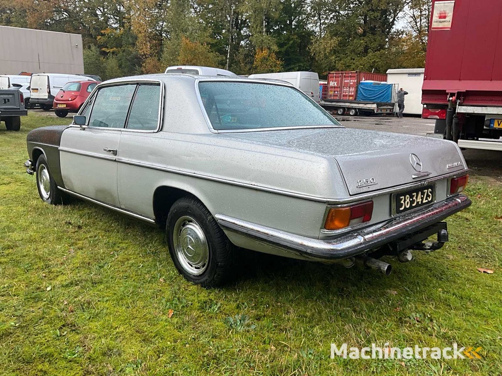1969 Mercedes-benz 250 coupé (W114)
