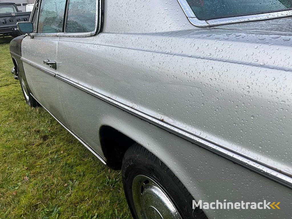 1969 Mercedes-benz 250 coupé (W114)