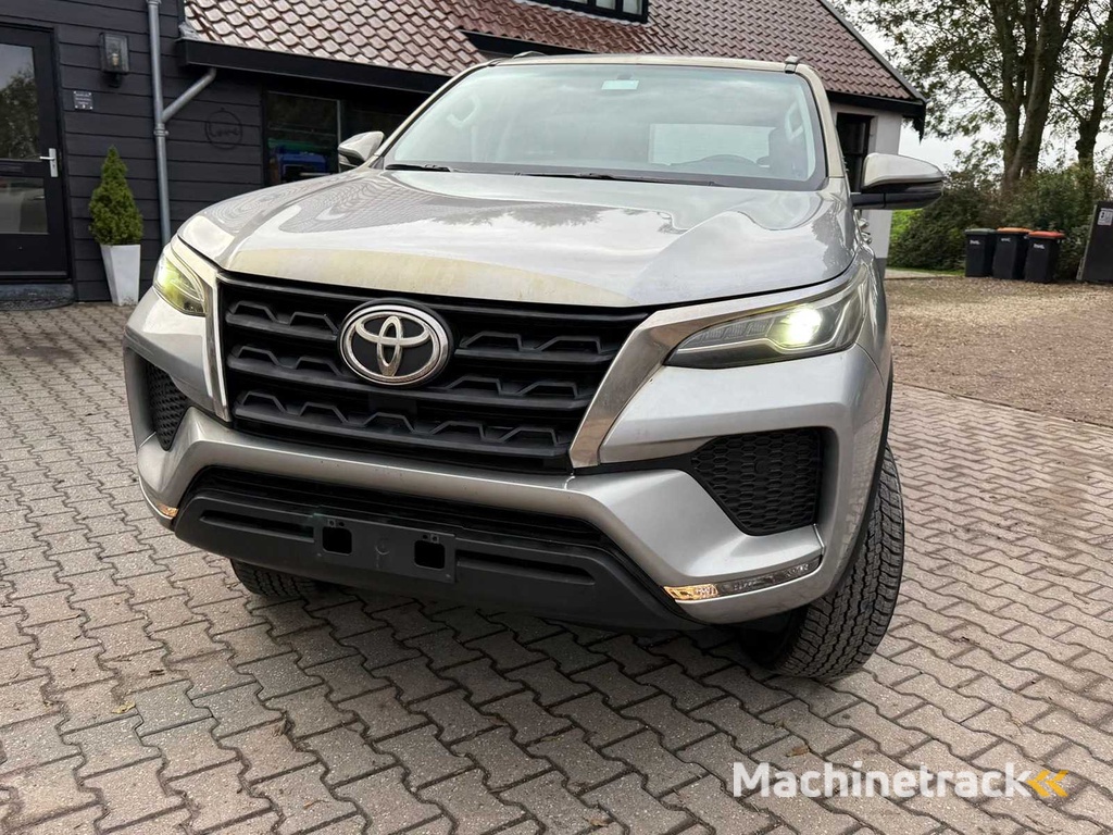 Toyota - 2025 - Fortunner - Auto
