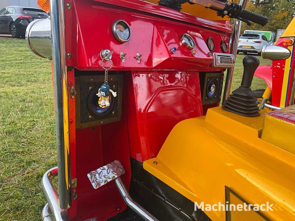 2008 Monika L5650SPG3 Tuktuk