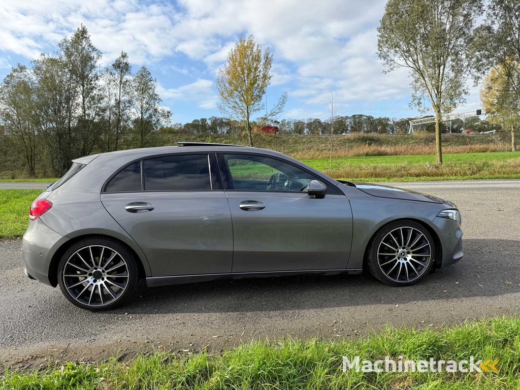 Mercedes-Benz - A-Klasse - 180 d Bns Sol. AMG - PKW