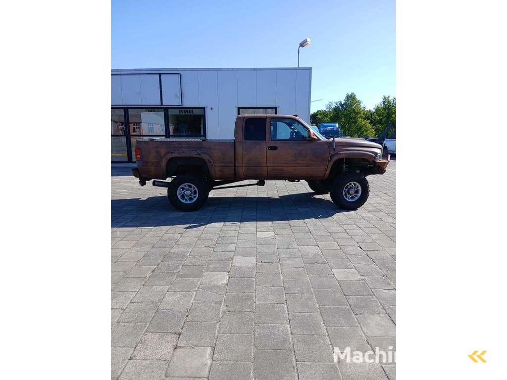 Dodge - Ram 2400 - Personenauto