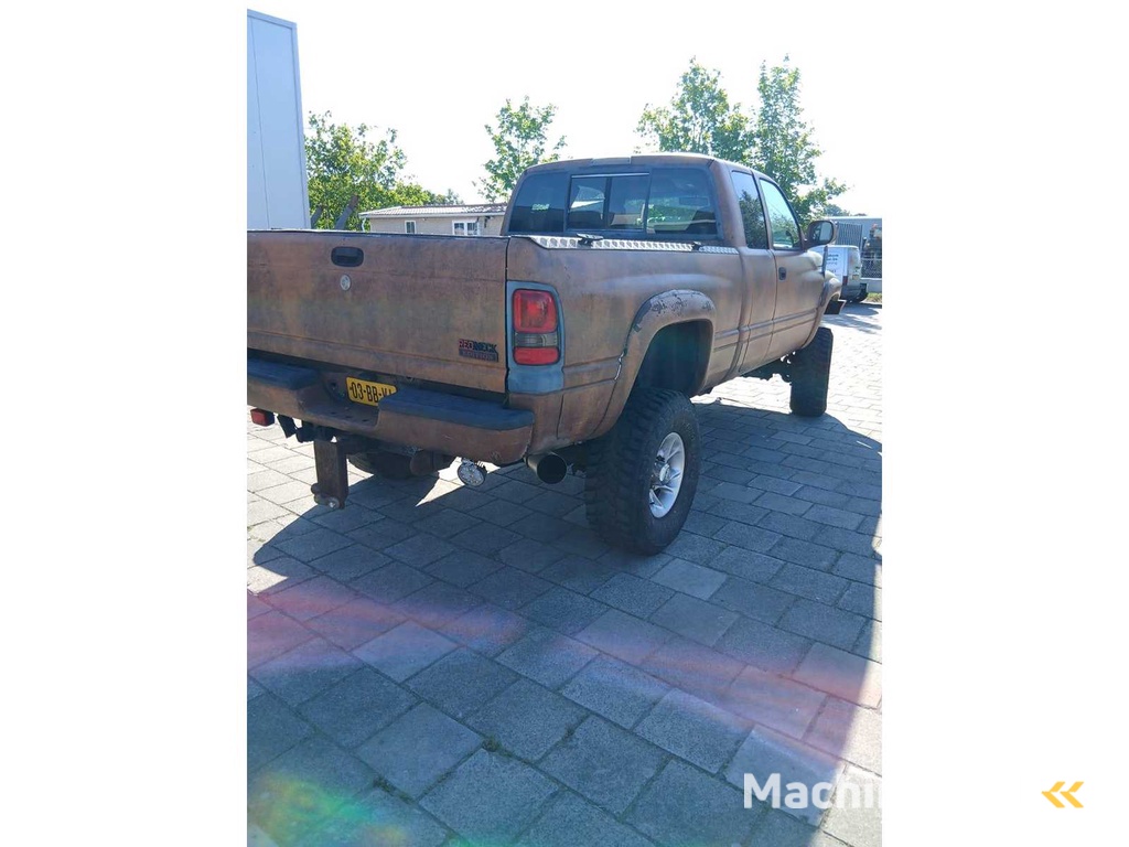 Dodge - Ram 2400 - Personenauto