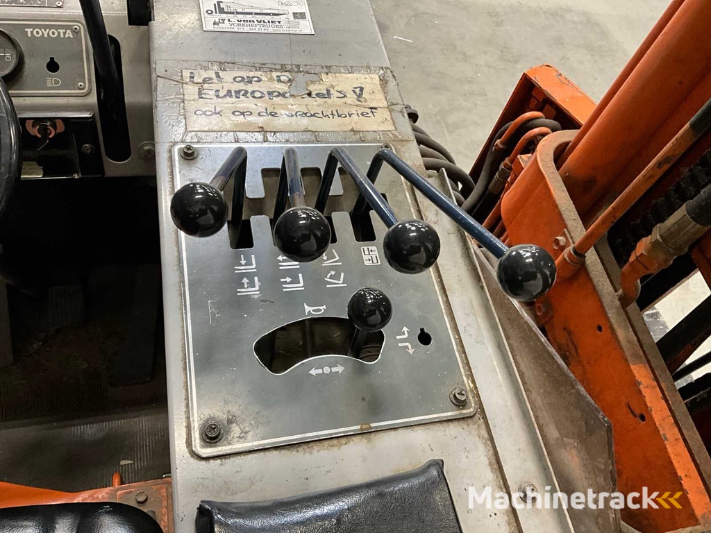 Toyota  - 5FBRE14 - Reach truck