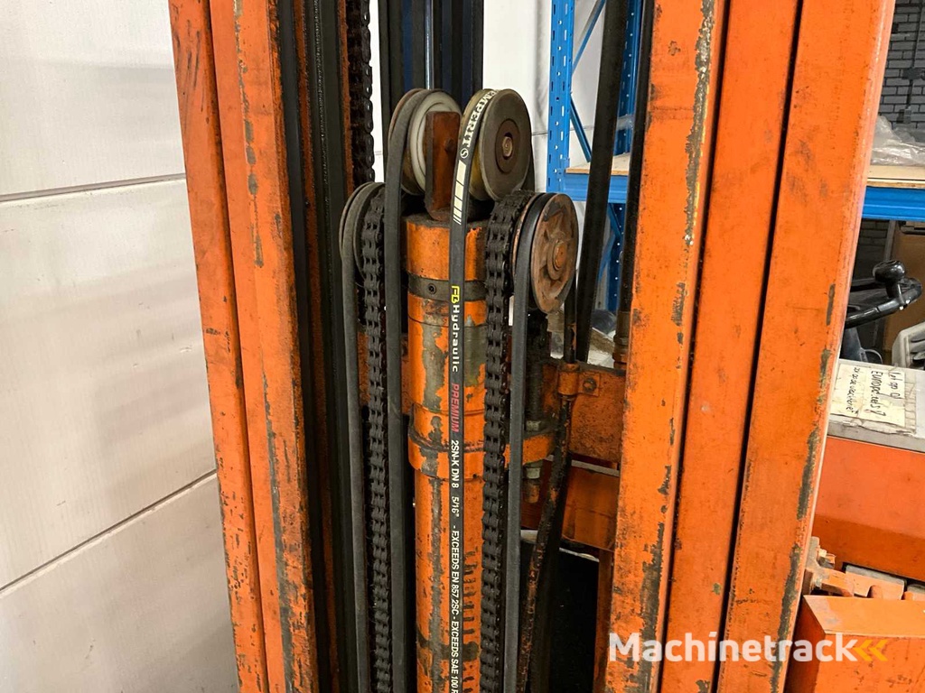 Toyota  - 5FBRE14 - Reach truck