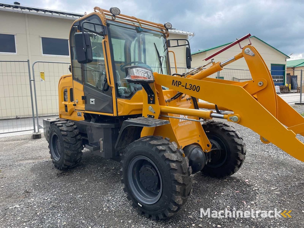 Mach Pro - MP-L300 - Schop - 2024