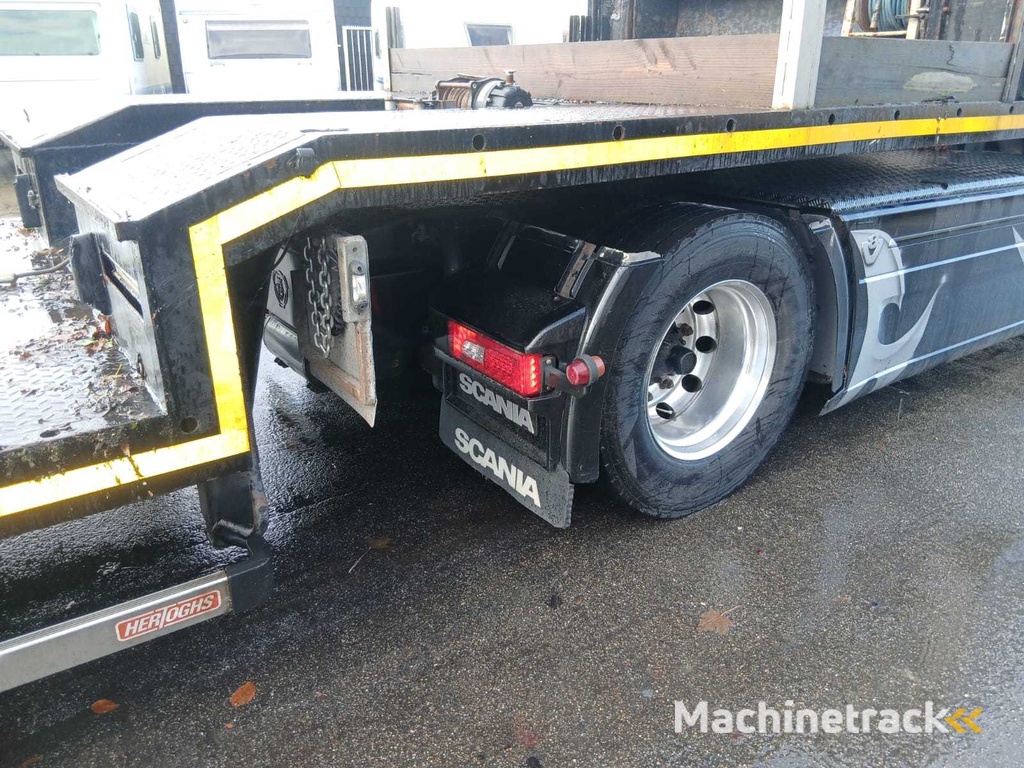 Scania  met oplegger show truck - Vrachtwagen