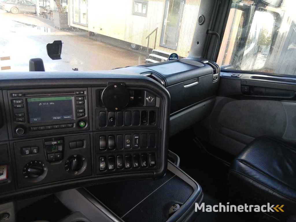 Scania  met oplegger show truck - Vrachtwagen