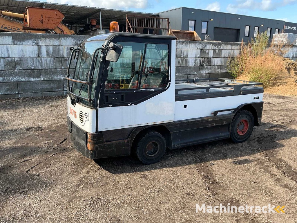 2008 Linde P250 Industrietraktor