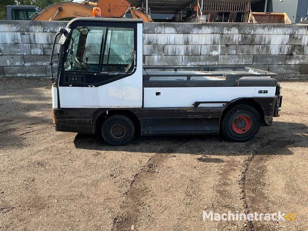 2008 Linde P250 Industrietraktor