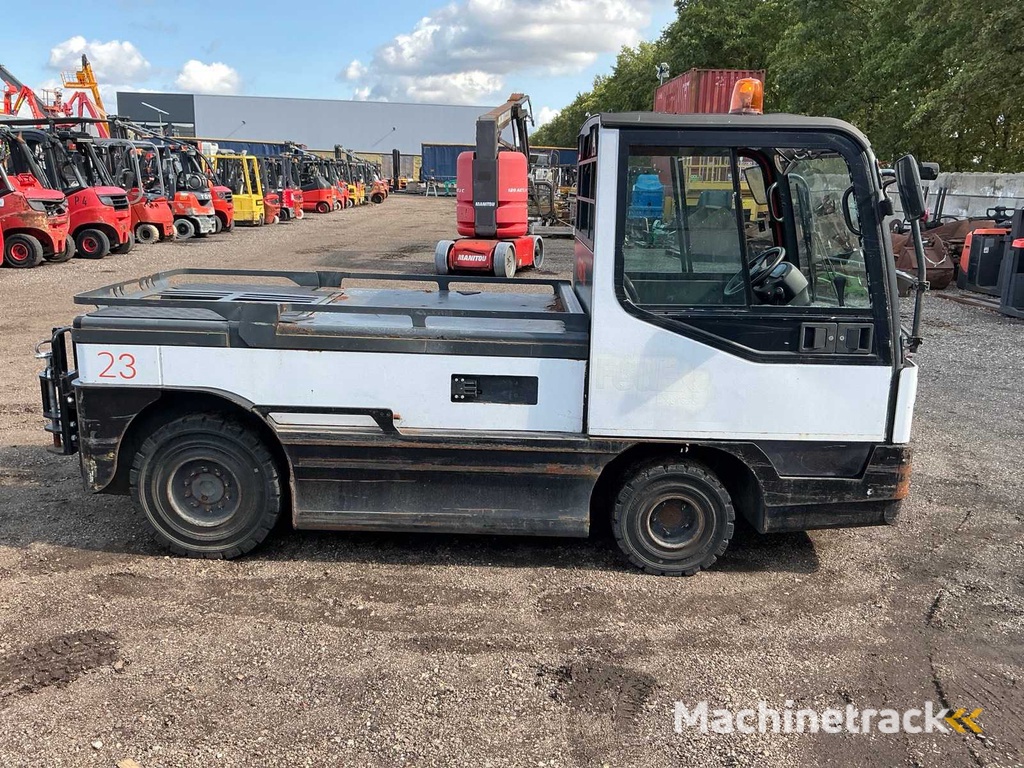 2008 Linde P250 Industrietraktor