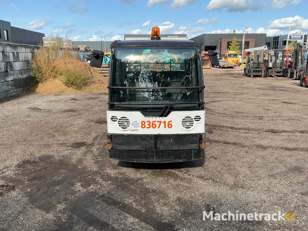 2008 Linde P250 Industrietraktor