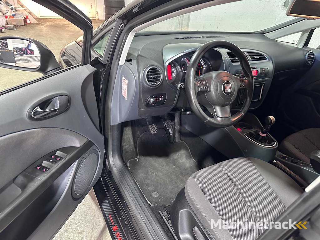 SEAT - Leon - 1.4 TSI Dynamic St. - 22-JDT-3