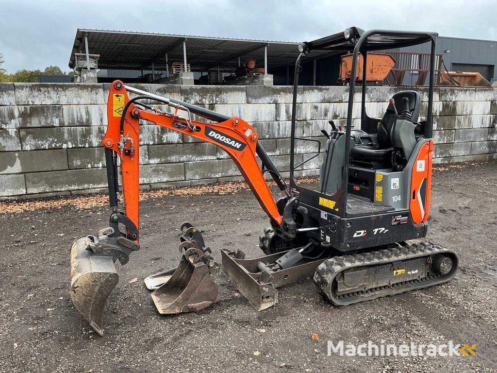 2022 Doosan DX17Z Mini Excavator
