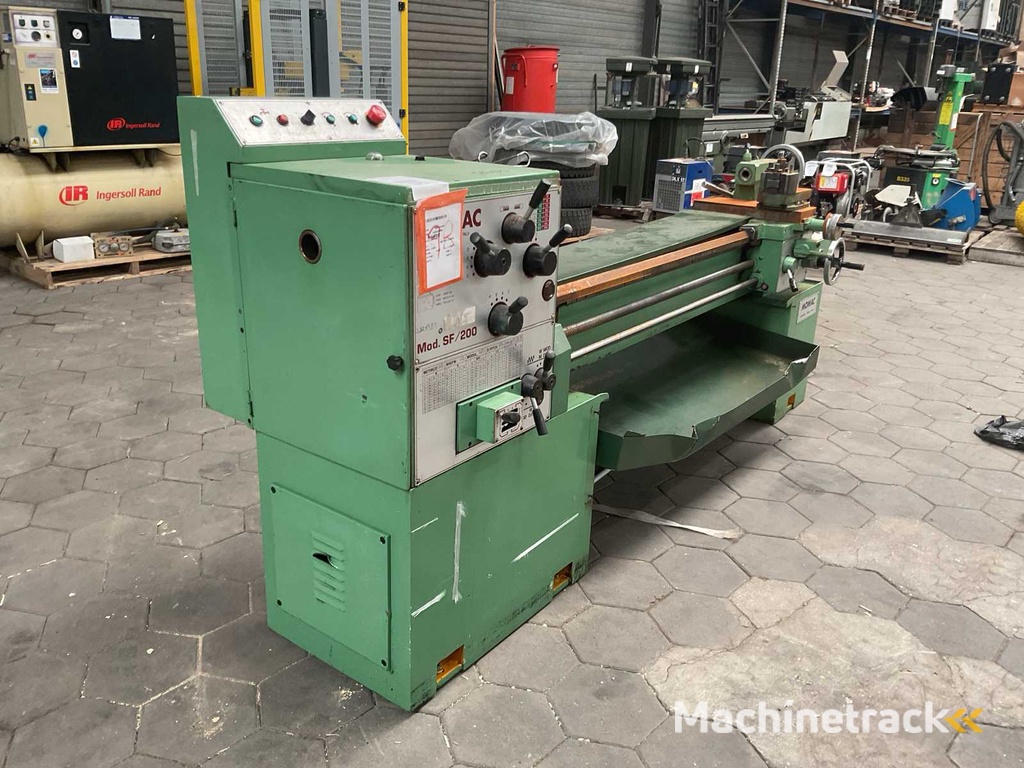Momac SF/200 lathes