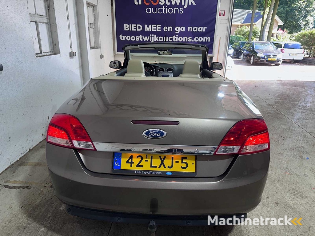 Ford - Focus Coupé-Cabriolet - 2.0 Titan - 42-LXJ-5