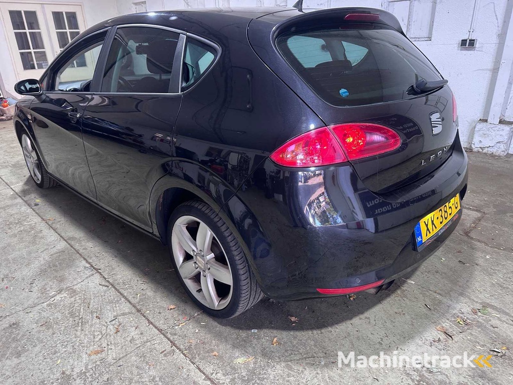 SEAT - Leon - 1.8 TFSI Stylance - XK-385-G