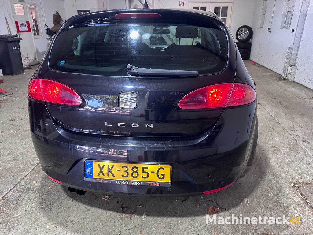 SEAT - Leon - 1.8 TFSI Stylance - XK-385-G