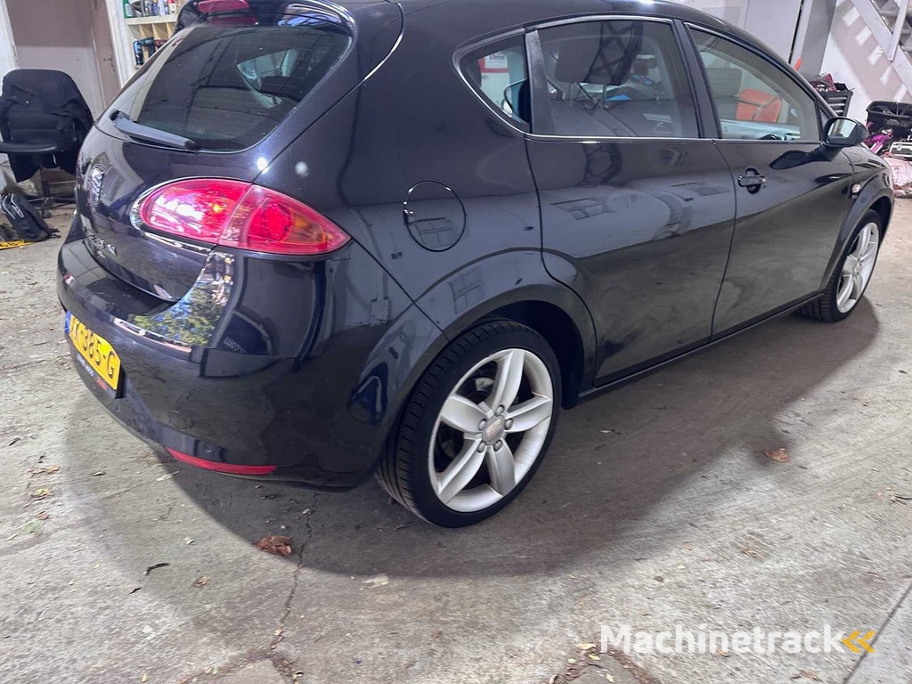 SEAT - Leon - 1.8 TFSI Stylance - XK-385-G