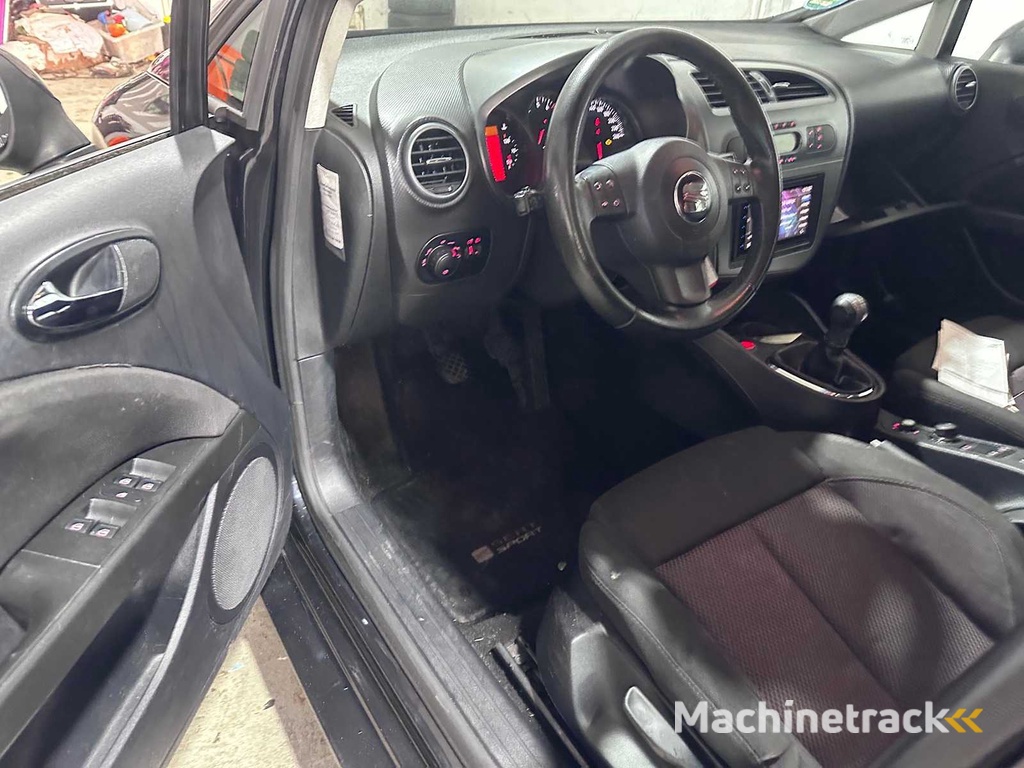 SEAT - Leon - 1.8 TFSI Stylance - XK-385-G