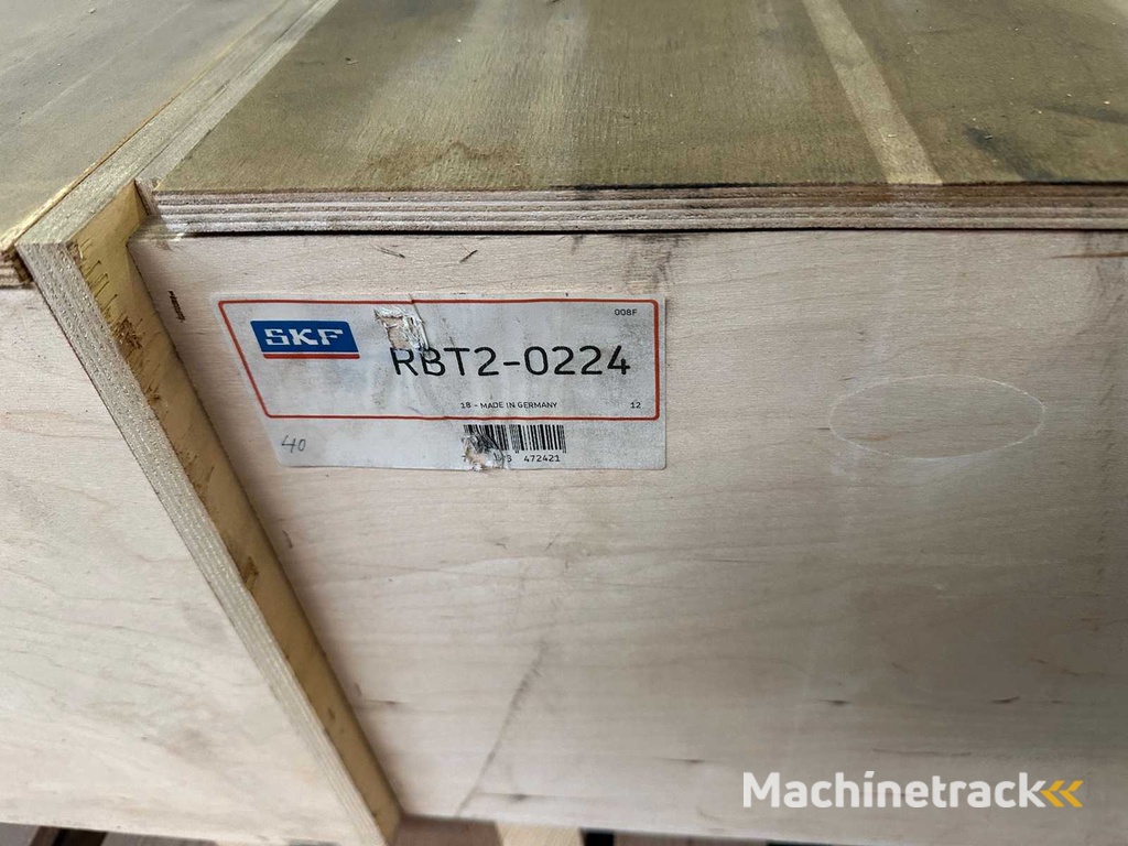 358 kg net 4 large bearings from SKF