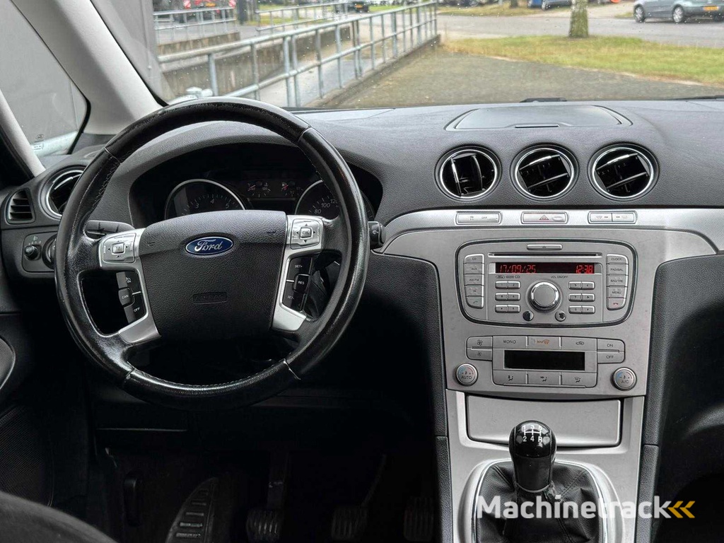 Ford - 2007 - Galaxy - 2.0-16V Trend - 87-XR-DE