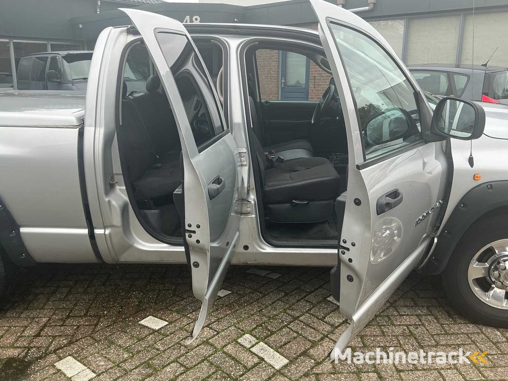 2004 Dodge RAM 2500 5.7 V8 02-VTT-4