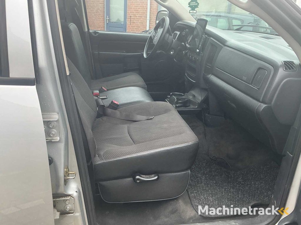 2004 Dodge RAM 2500 5.7 V8 02-VTT-4