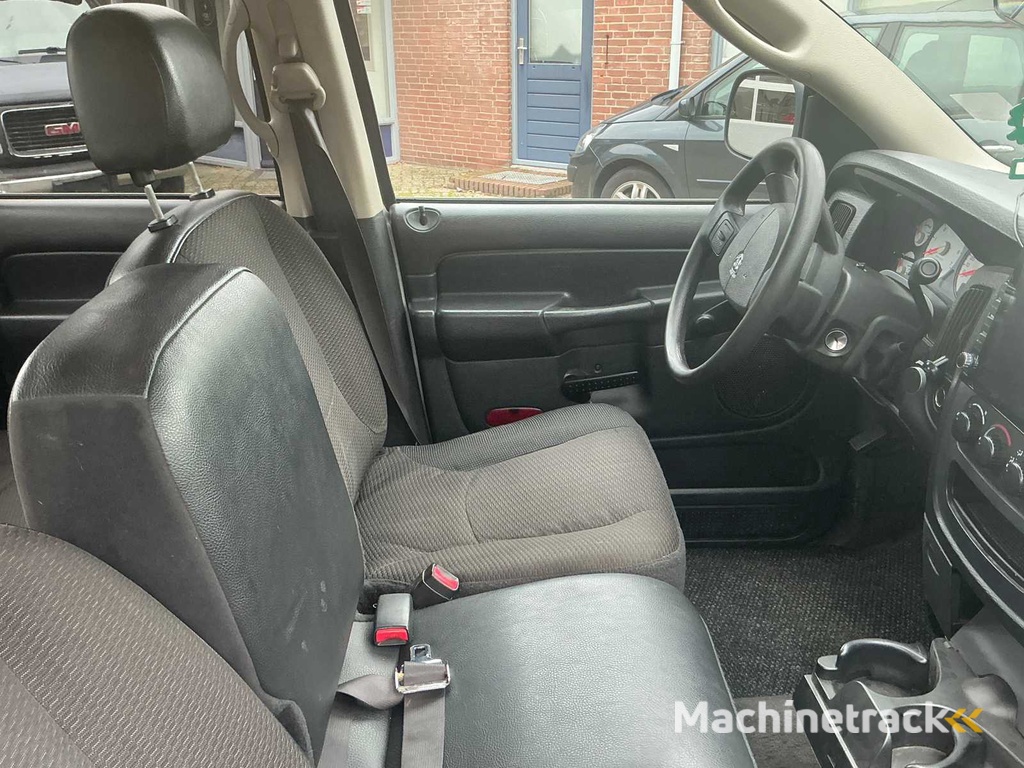 2004 Dodge RAM 2500 5.7 V8 02-VTT-4