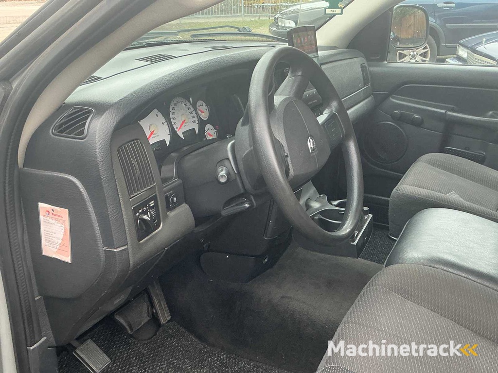2004 Dodge RAM 2500 5.7 V8 02-VTT-4